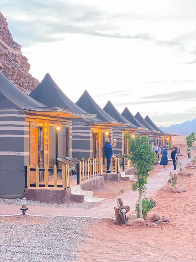 Tamim Luxury Wadi Rum Camp Exteriör bild