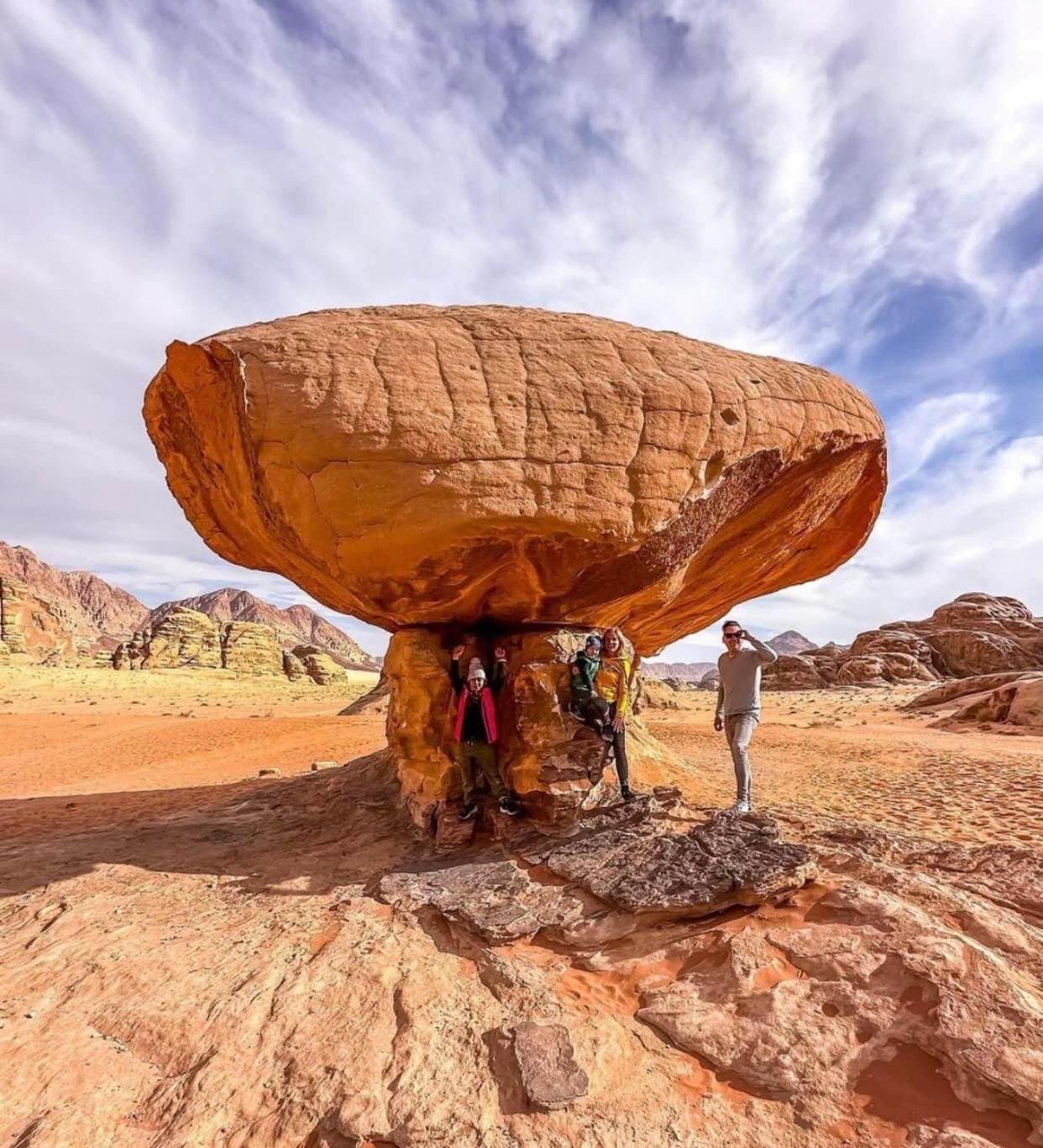 Tamim Luxury Wadi Rum Camp Exteriör bild