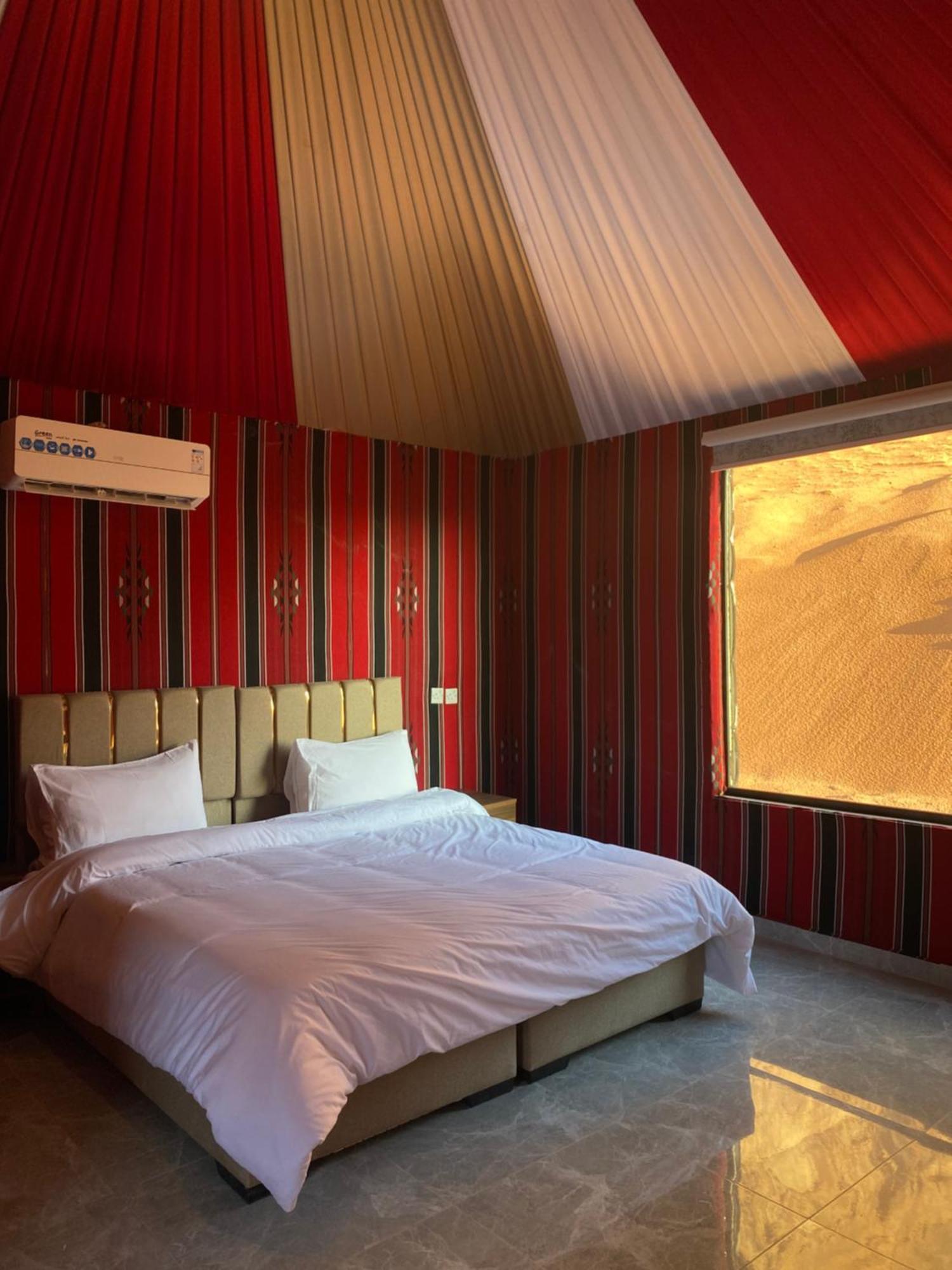 Tamim Luxury Wadi Rum Camp Exteriör bild